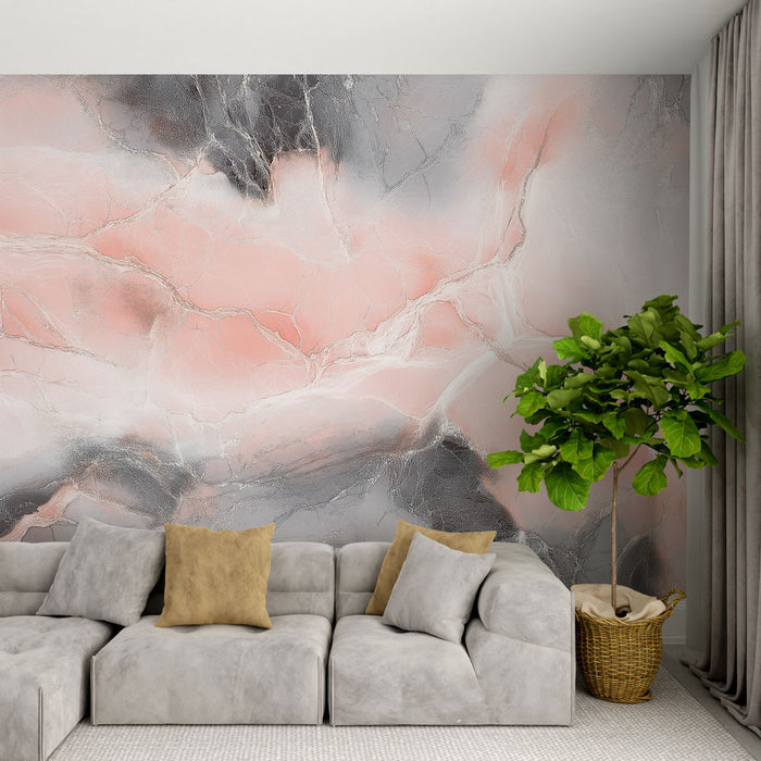 Une pièce moderne avec un papier peint marbré aux teintes douces de rose et de gris, créant une atmosphère élégante et apaisante.