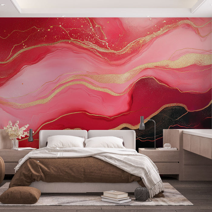 Une chambre moderne avec un papier peint abstrait aux nuances de rouge et de rose, rehaussé de filigranes dorés, créant une ambiance chaleureuse et élégante.