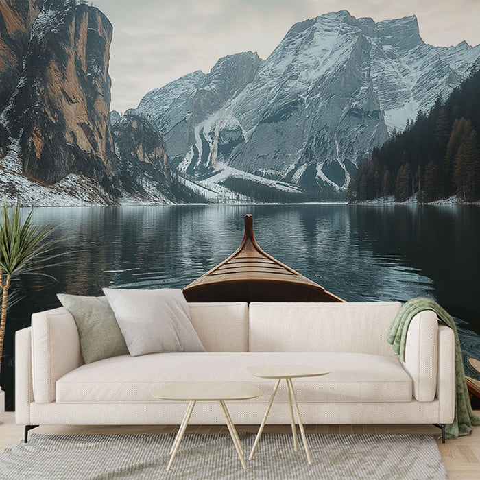 Papier peint montagne | Paysage de montagnes enneigées et d'un lac tranquille