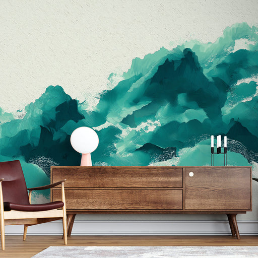 Une pièce moderne avec un papier peint abstrait aux nuances de vert et turquoise évoquant des vagues, créant une atmosphère apaisante et dynamique.