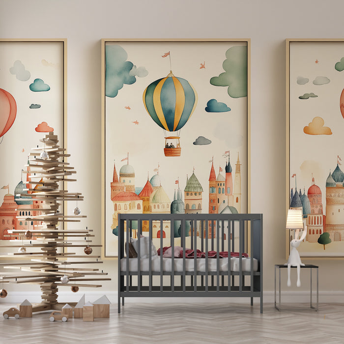 Une chambre d’enfant avec un papier peint illustrant des ballons aériens colorés et des paysages de villes féeriques, créant une ambiance ludique et rêveuse.