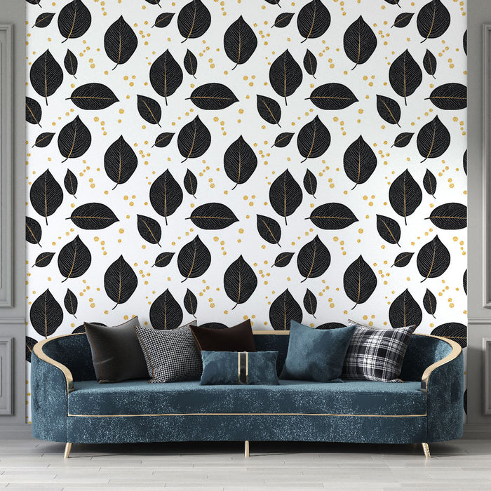 Un salon élégant avec un papier peint aux motifs de feuilles noires et dorées sur fond blanc, créant une atmosphère moderne et chaleureuse.