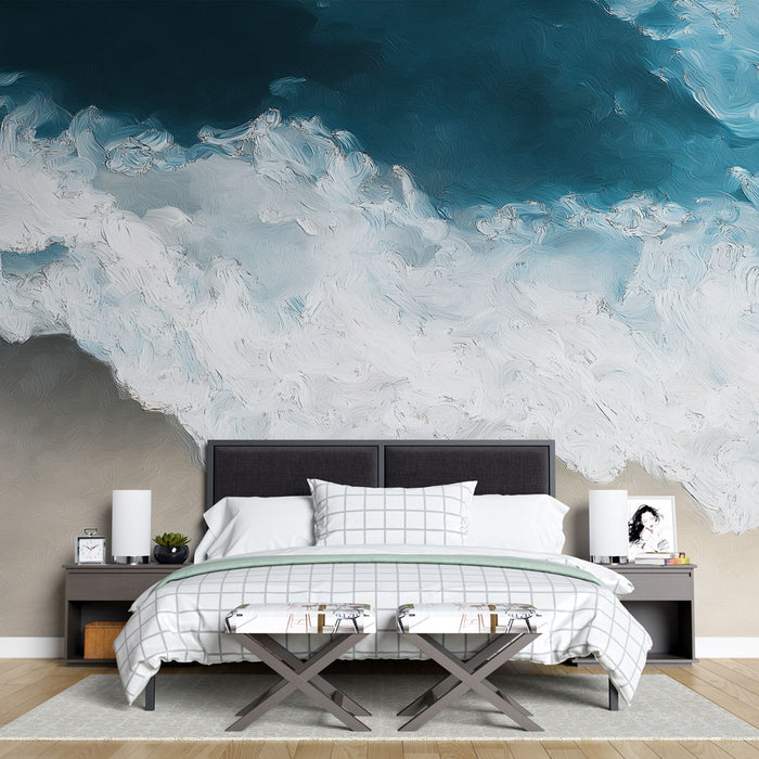 Une chambre moderne avec un papier peint évoquant une mer agitée, mêlant des nuances de bleu profond et de blanc, créant une atmosphère apaisante et dynamique.