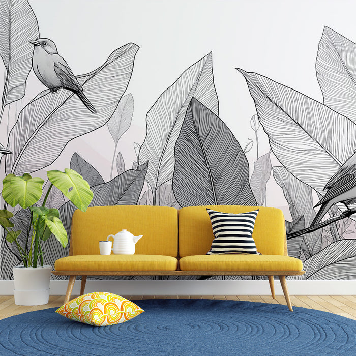 Un salon contemporain avec un papier peint monochrome représentant des feuilles stylisées et un oiseau, créant une ambiance élégante et apaisante.