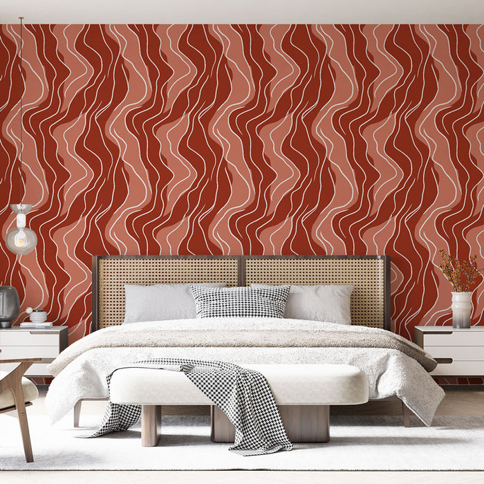 Une chambre moderne avec un papier peint aux motifs ondulés dans des teintes terracotta et beige, créant une atmosphère chaleureuse et accueillante.