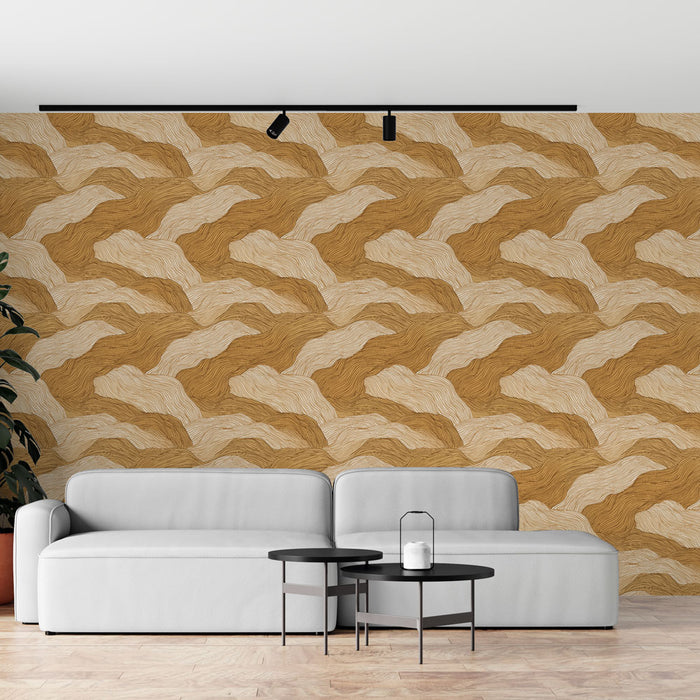Un salon moderne avec un papier peint aux motifs ondulés beige et marron, créant une atmosphère chaleureuse et organique.