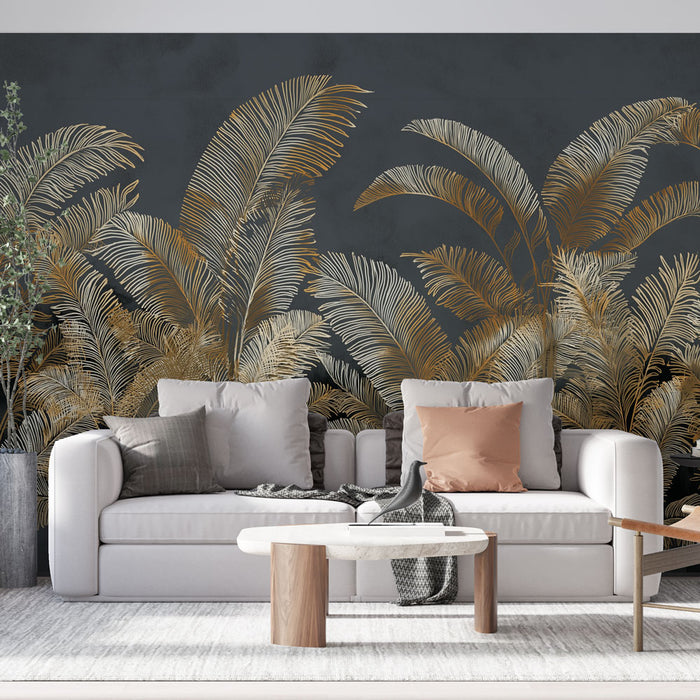 Un salon élégant avec un papier peint représentant de grandes feuilles de palmier dorées sur fond noir, créant une atmosphère tropicale et raffinée.