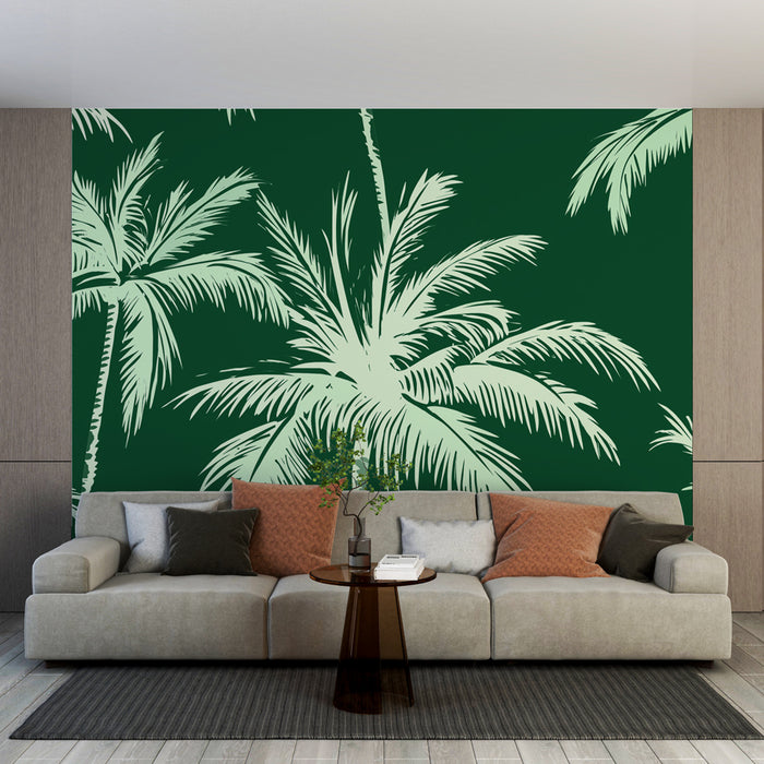Un salon moderne avec un papier peint tropical vert foncé illustrant de grandes palmiers blancs, créant une ambiance fraîche et relaxante.