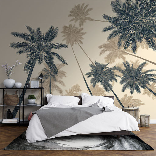 Une chambre moderne avec un papier peint représentant des palmiers en noir et beige sur fond clair, créant une atmosphère tropicale et apaisante.