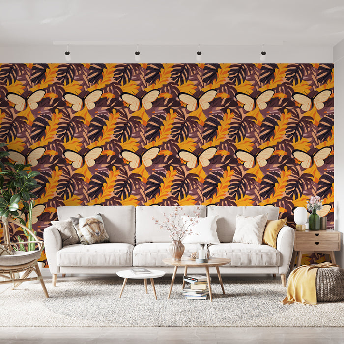 Un salon lumineux avec un papier peint tropical aux motifs de papillons et de feuilles dans des teintes chaudes d'orange et de violet, créant une atmosphère dynamique et accueillante.