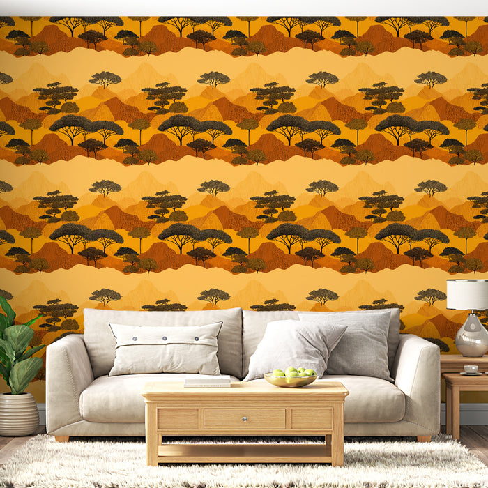 Un salon chaleureux avec un papier peint aux motifs de paysages africains, mélangeant des teintes orangées et brunes, créant une ambiance accueillante et naturelle.