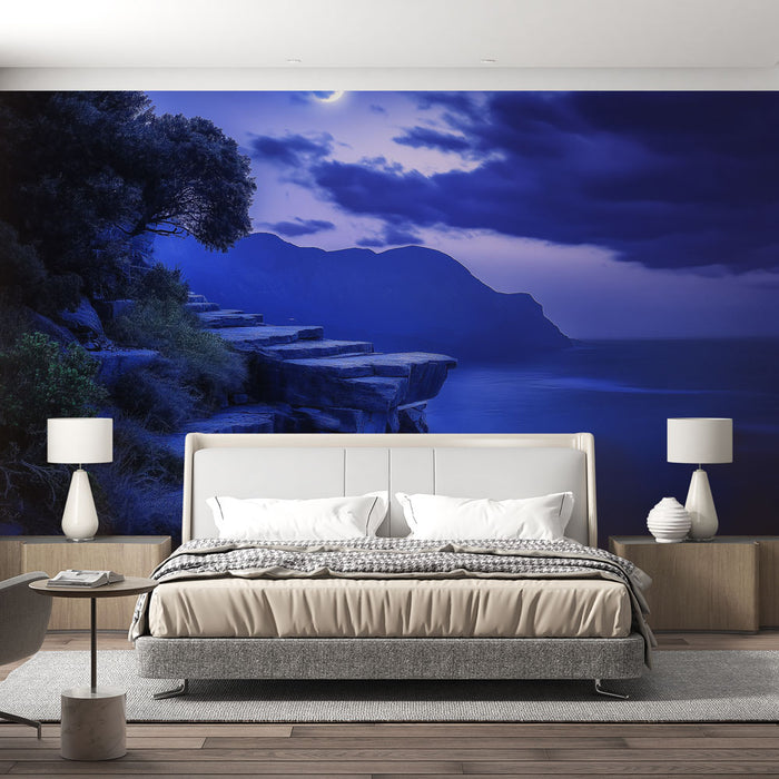 Une chambre moderne avec un papier peint représentant un paysage nocturne en bleu profond, évoquant une atmosphère sereine et apaisante.