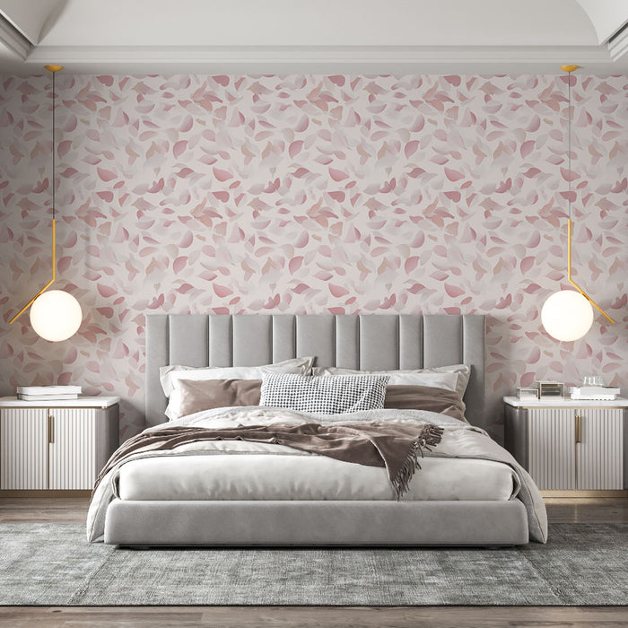 Une chambre moderne avec un papier peint aux motifs de feuilles délicates dans des teintes de rose et beige, créant une atmosphère douce et apaisante.