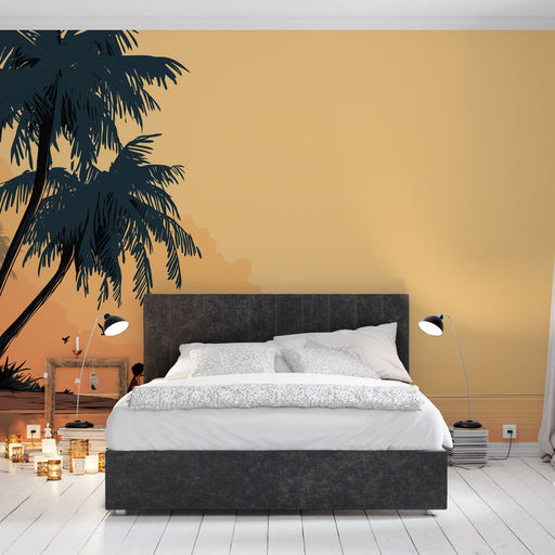 Une chambre moderne avec un papier peint représentant des palmiers en silhouette sur un fond jaune doux, créant une ambiance tropicale et chaleureuse.