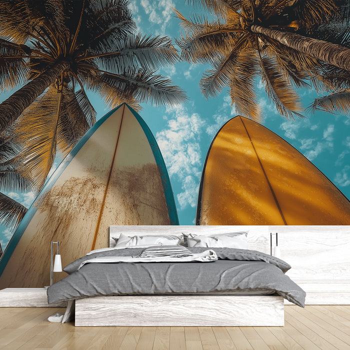 Papier peint plage | Planches de surf sous les palmiers au bord de la mer