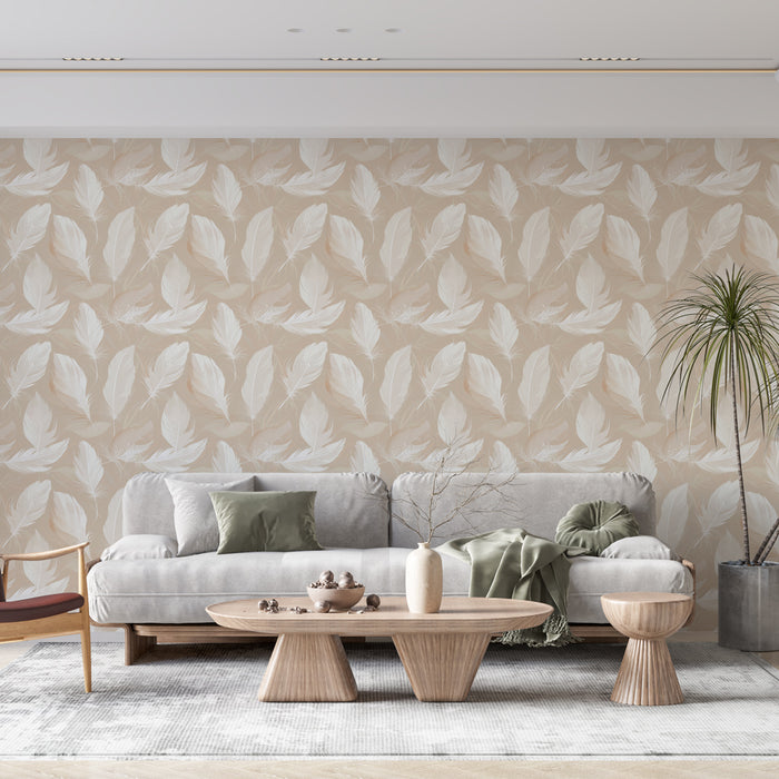 Un salon moderne avec un papier peint aux motifs de plumes blanches sur fond beige, créant une ambiance douce et naturelle.