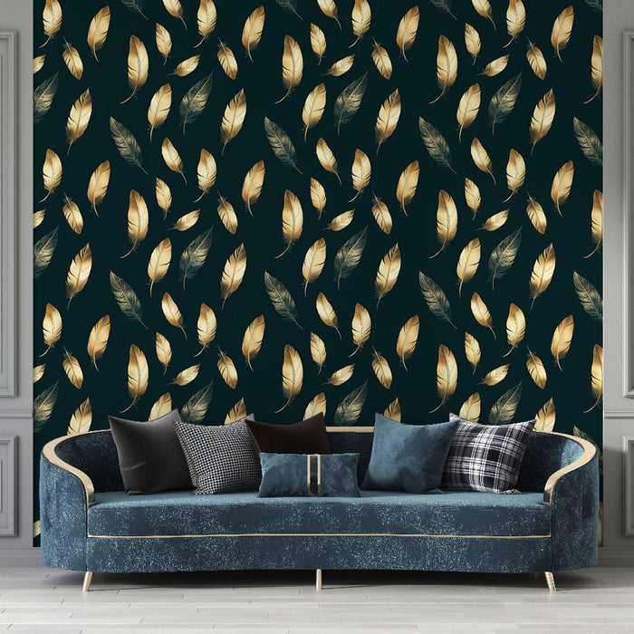 Un salon élégant avec un papier peint représentant des feuilles dorées et vertes sur un fond bleu nuit, créant une atmosphère luxueuse et apaisante.