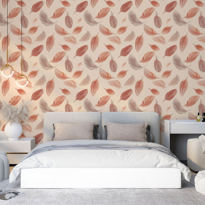 Une chambre moderne avec un papier peint aux motifs de feuilles dans des teintes douces de rose et beige, créant une ambiance chaleureuse et apaisante.