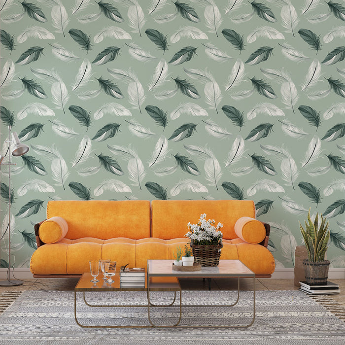 Un salon lumineux avec un papier peint représentant des plumes vertes et blanches sur fond vert pâle, créant une atmosphère naturelle et apaisante.