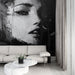 Papier peint abstrait noir et blanc avec portrait féminin pour salon moderne