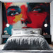 Papier peint abstrait visage féminin vibrant en rouge et bleu pour chambre moderne