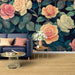 Papier peint floral élégant avec roses colorées pour salon moderne