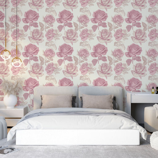 Une chambre élégante avec un papier peint floral aux roses roses et beige, créant une atmosphère romantique et apaisante.