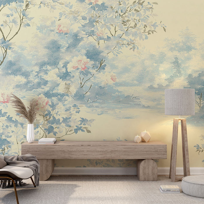 Une pièce lumineuse avec un papier peint floral aux teintes douces de bleu et rose sur fond jaune, créant une atmosphère apaisante et romantique.