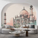 Une pièce moderne avec un papier peint illustrant le Taj Mahal en esquisse délicate, sur fond pastel évoquant une ambiance artistique et apaisante.