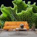 Papier peint design organique avec motif de feuilletage vert et noir pour salon moderne