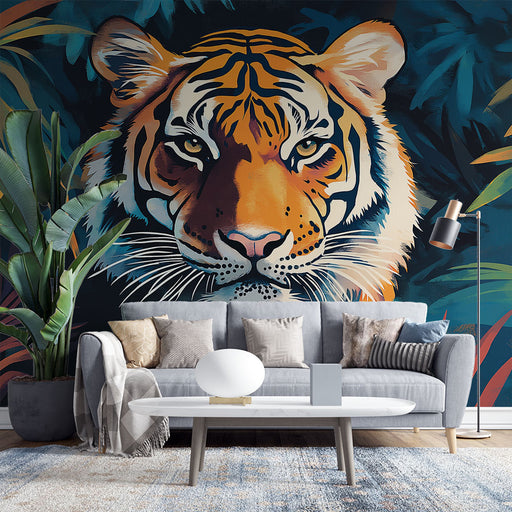 Papier peint tigre avec visage majestueux entouré de feuillage tropical pour salon moderne