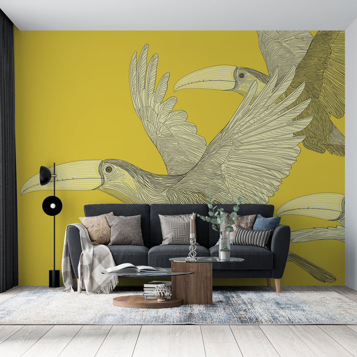 Un salon moderne avec un papier peint jaune vif représentant des toucans stylisés en vol, créant une ambiance dynamique et tropicale.