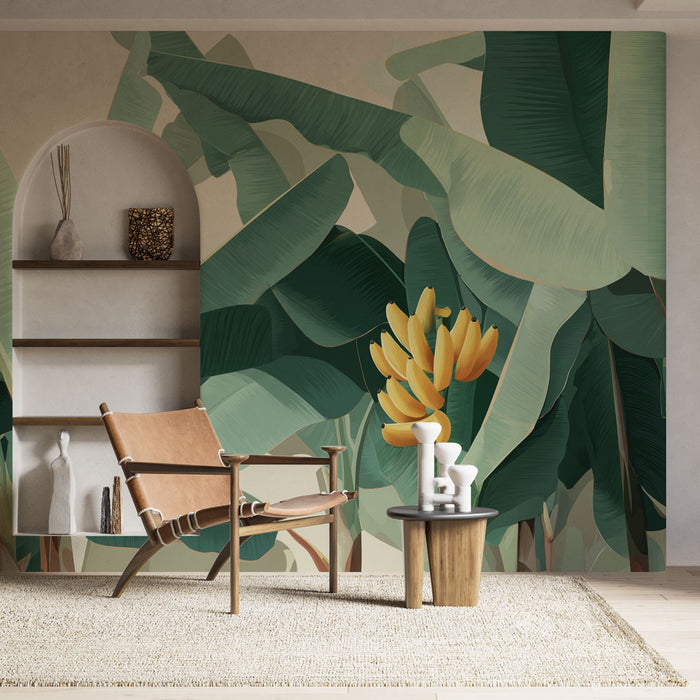 Une pièce lumineuse avec un papier peint tropical aux grandes feuilles vertes et des touches de bananes jaunes, créant une ambiance vivante et naturelle.