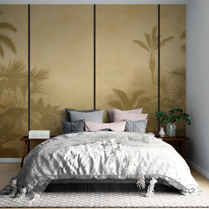 Une chambre élégante avec un papier peint aux motifs de palmiers sur fond doré, créant une atmosphère chaleureuse et apaisante.