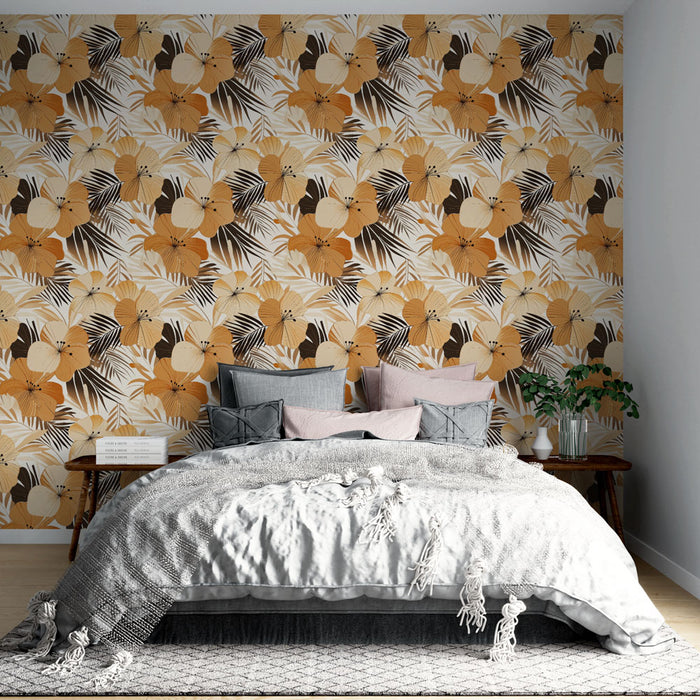 Une chambre accueillante avec un papier peint floral aux teintes chaudes de jaune et de brun, évoquant une ambiance tropicale et chaleureuse.