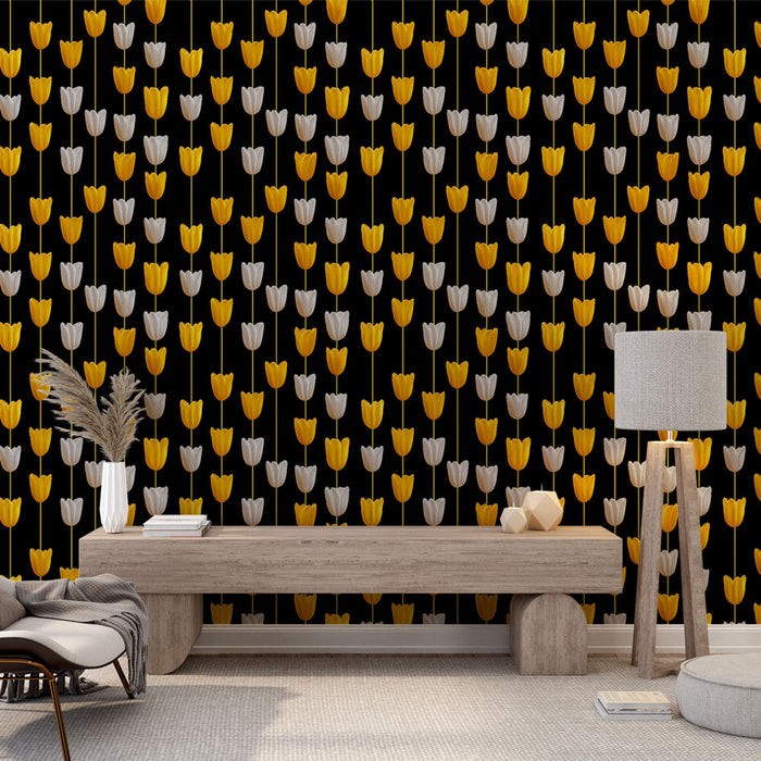 Une pièce moderne avec un papier peint floral noir orné de tulipes jaunes et blanches, créant une ambiance dynamique et joyeuse.