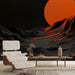 Une pièce moderne avec un papier peint abstrait représentant des vagues sombres et un soleil orange, créant une atmosphère à la fois intense et apaisante.