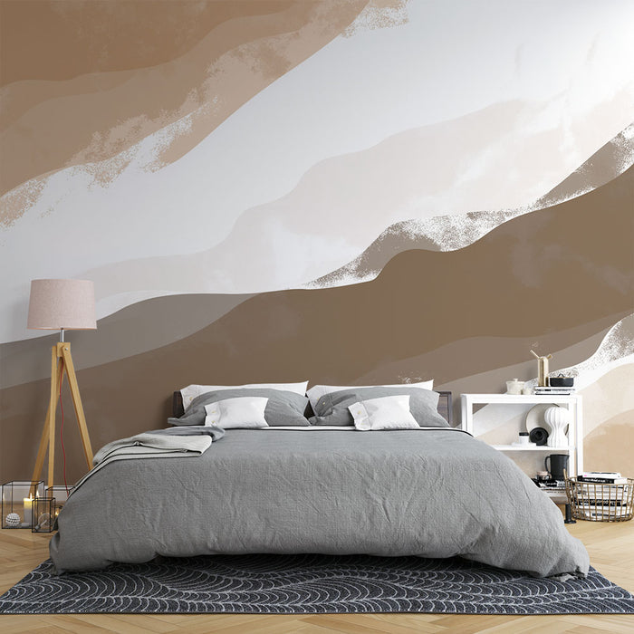 Une chambre moderne avec un papier peint abstrait aux nuances de beige et marron, créant une atmosphère chaleureuse et apaisante.