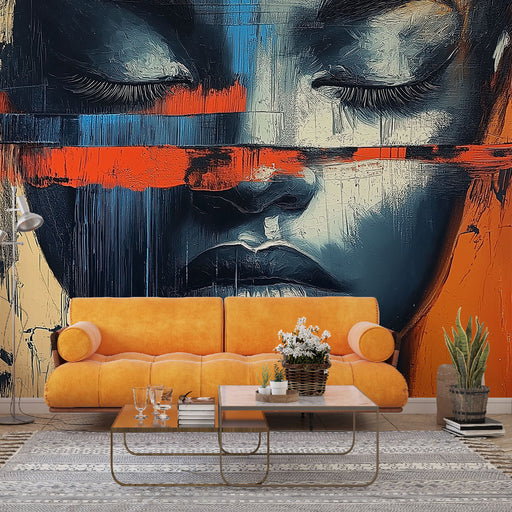Papier peint visage abstrait avec portrait stylisé et touches de couleur vive pour salon moderne.