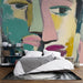 Papier peint visage abstrait avec portraits colorés aux traits stylisés pour chambre moderne