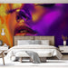 Papier peint artistique avec visage glamour en couleurs vives pour chambre moderne