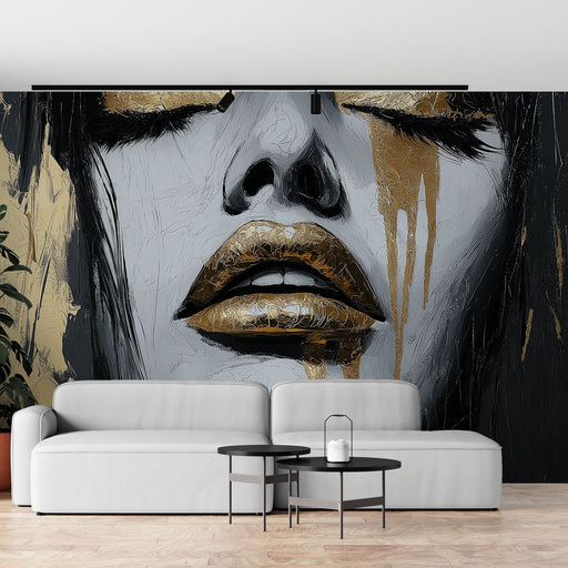 Papier peint artistique visage élégant avec accents dorés pour salon moderne