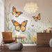 Papier peint mural avec papillons orange et fleurs sauvages pour salon moderne