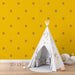 Papier peint jaune avec motifs de lions pour chambre d'enfant, idéal pour une décoration ludique et colorée.
