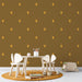 Papier peint enfant marron avec motifs abeilles dorées pour chambre ludique