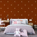 Papier peint terracotta avec motifs de petits écureuils pour chambre d'enfant moderne