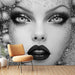 Papier peint artistique noir et blanc avec visage féminin pour salon moderne